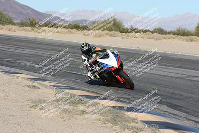 media/Dec-04-2025-Racers Edge (Thu) [[5ebc9f124d]]/3-B Group/7-Session 4 (Turn 10 Inside)/